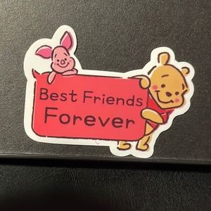 PIGLET AND POOH BEST FRIENDS STICKER